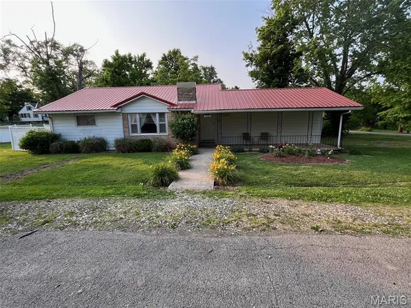 806 Russell Dr, Bismarck, MO 63624