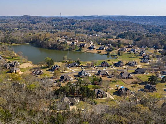 4th image of 250 Farm Ct