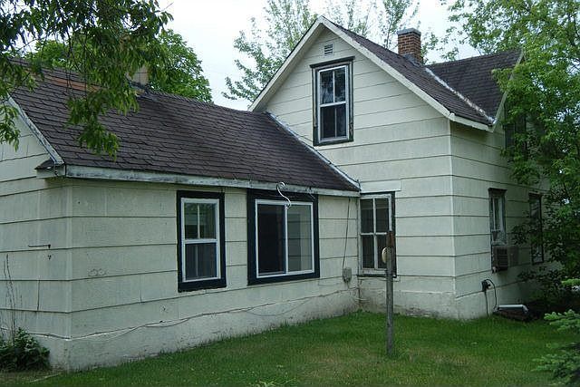 2nd image of 404 State St E