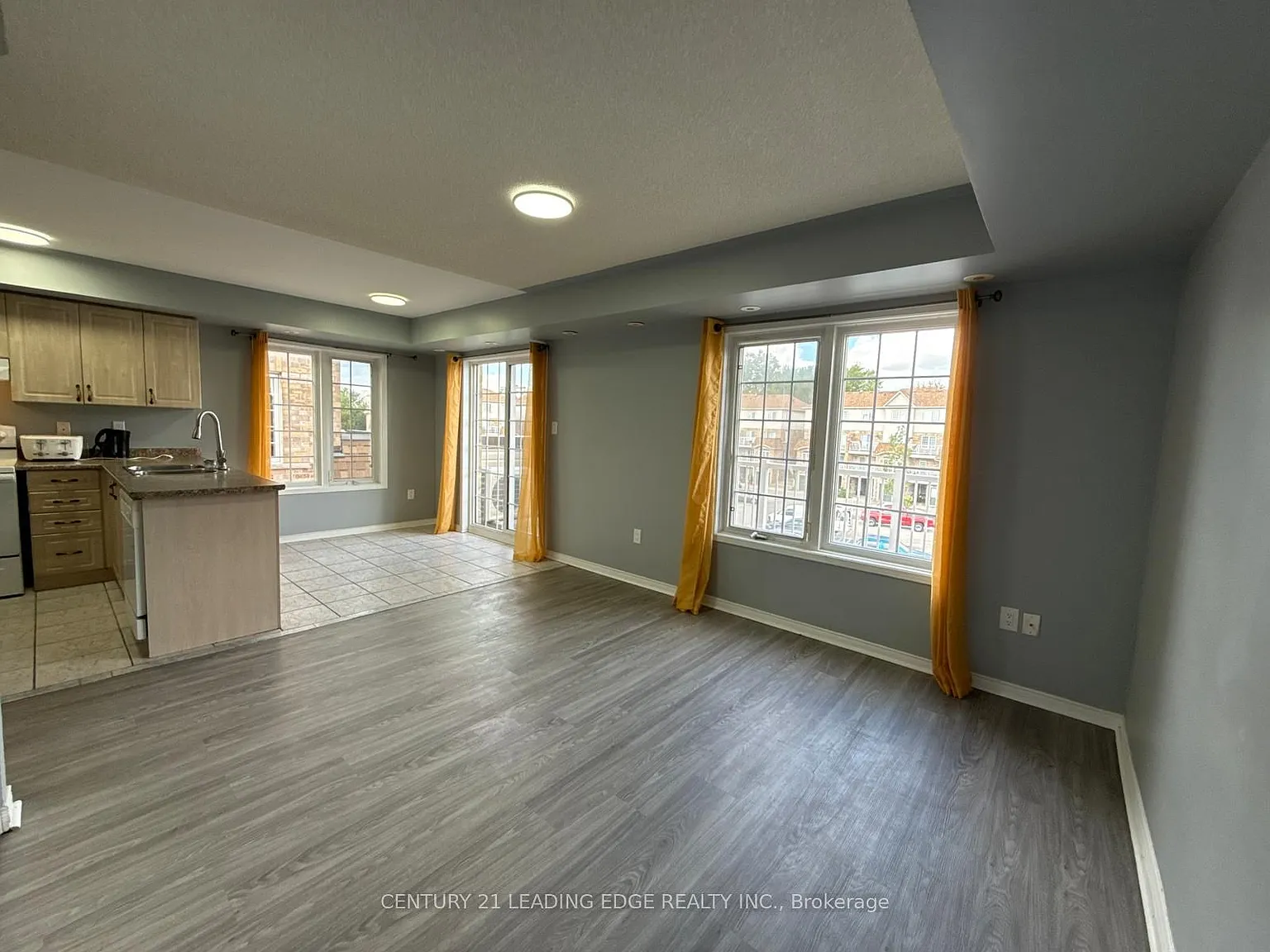 2 bed, $2,200 — Photo 4