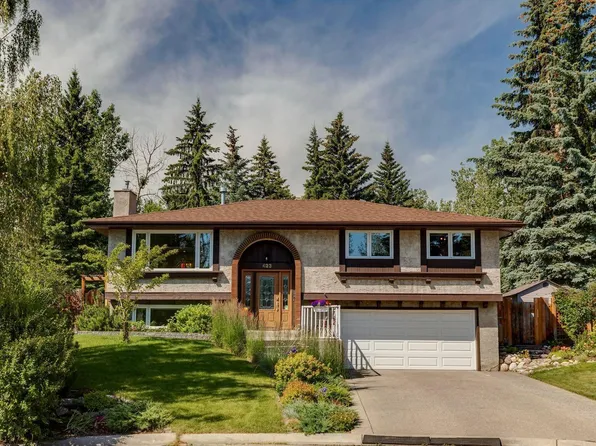 423 Canterbury Pl SW, Calgary, AB T2W 2B6
