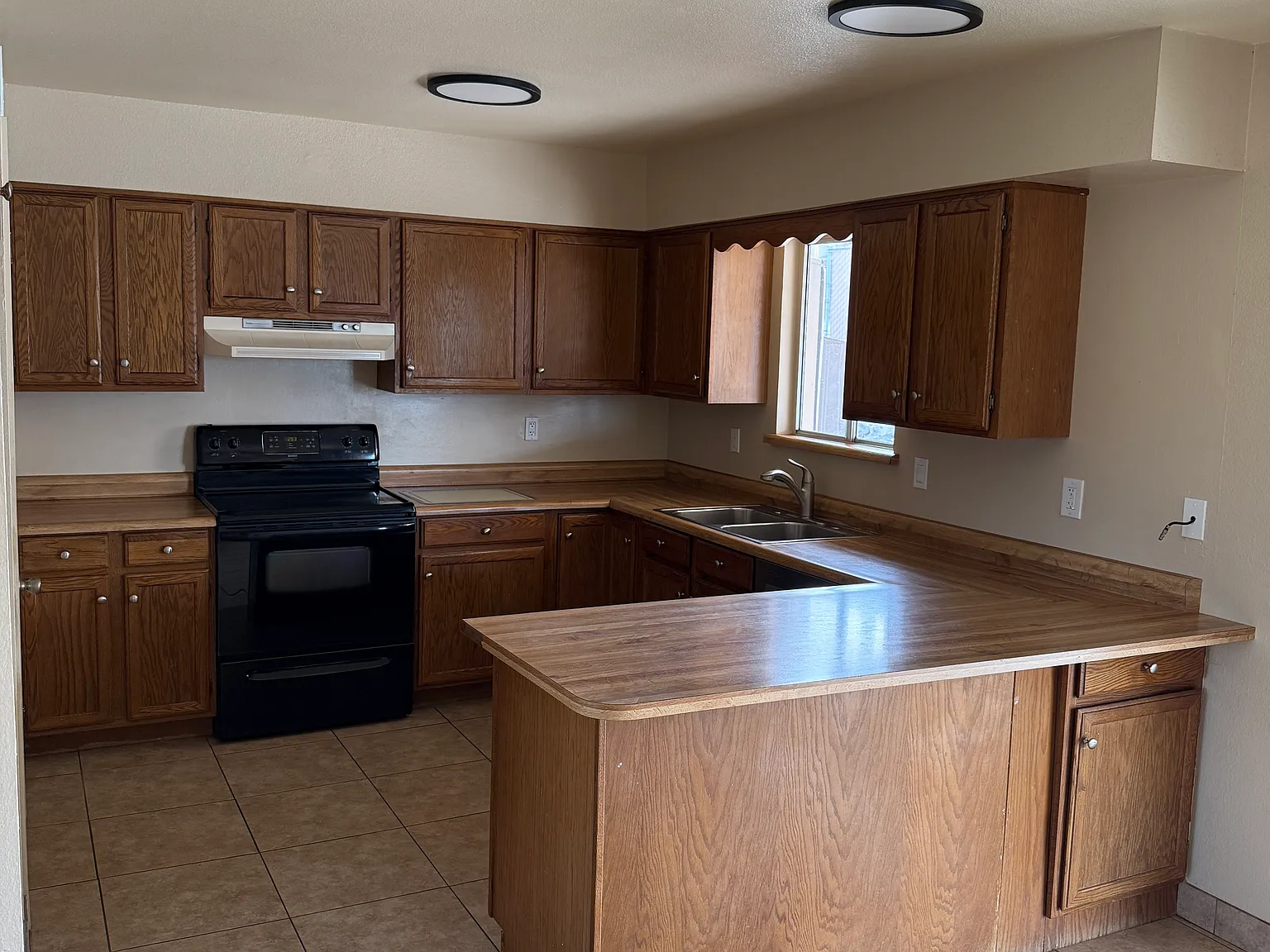 2430 Malahini Dr — Photo 4