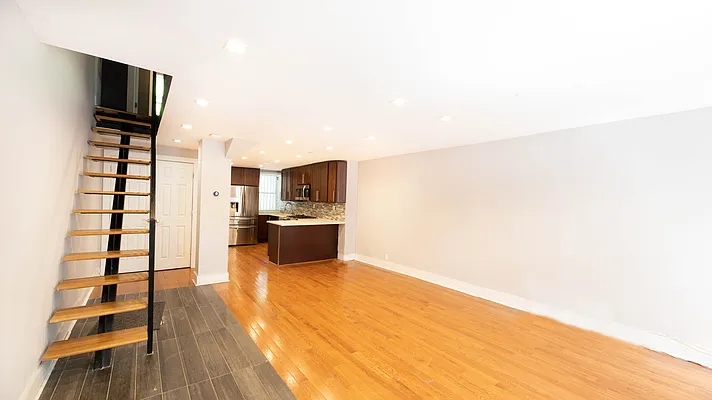 Rented by OnePoint Real Estate Group | media 3