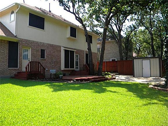 5th image of 1033 Woodbriar Dr
