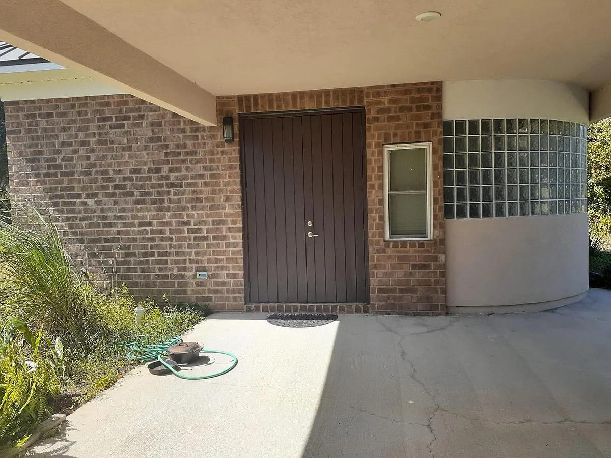 Photo 2 of 9 - Sierra Woods Ln - Tallahassee, FL Building Photo - Sierra Woods Ln