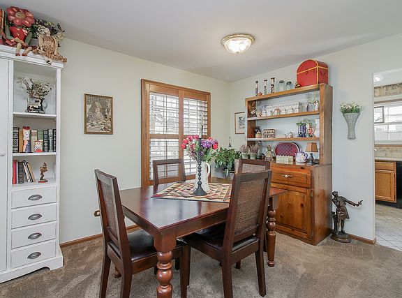 3rd image of 7013 Yorkshire Dr