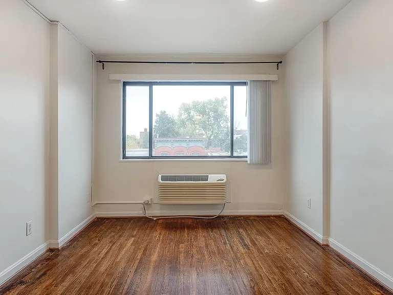 408 Independence Ave SE #202 — Photo 12