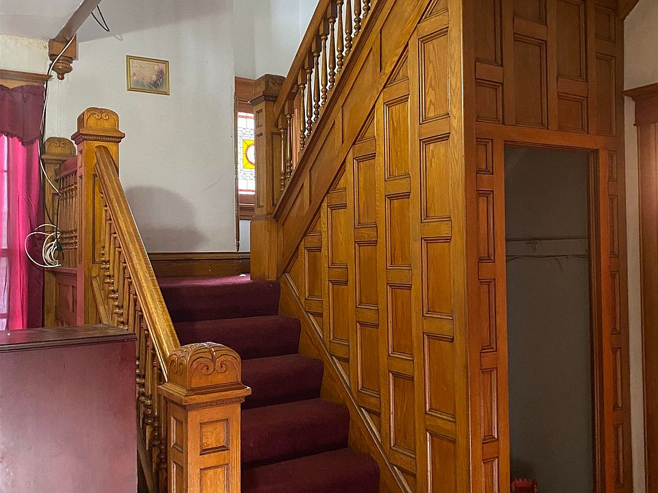 604 3rd St, Savanna, IL 61074 Zillow