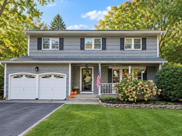 67 Smith Lane, Centereach, NY 11720