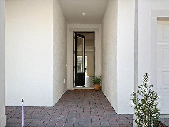 2nd image of 2098 Valencia Blossom St