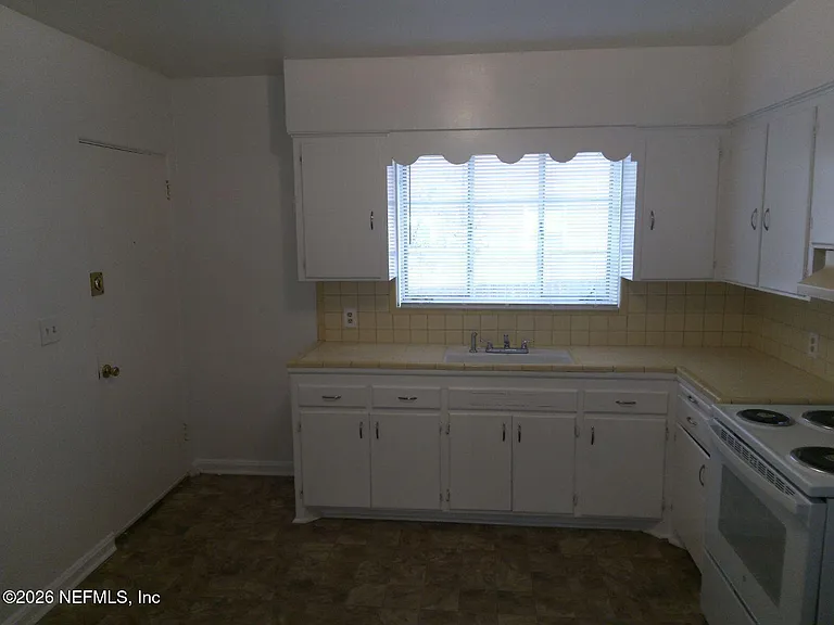3161 Belden Cir #2 — Photo 3