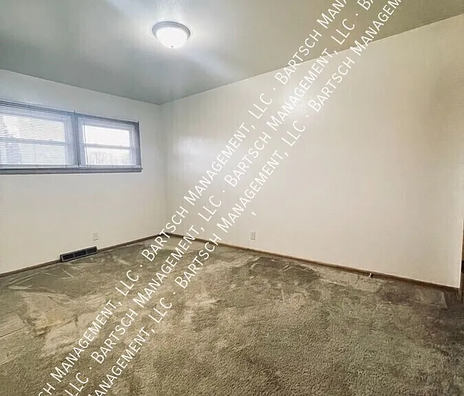 7190 Euston St #2 — Photo 5