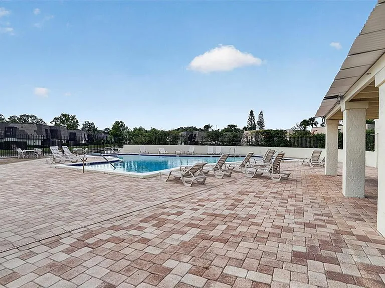 15317 W Pond Woods Dr #103 — Photo 30