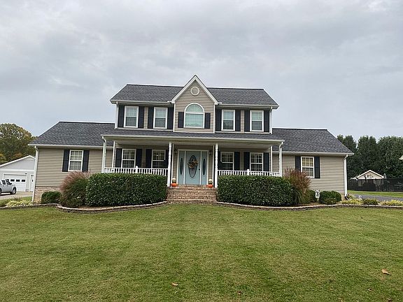 3rd image of 144 Hilco Dr