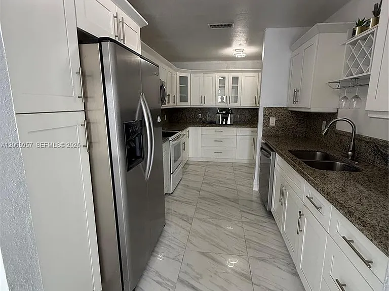 19700 NW 44th Ave — Photo 3