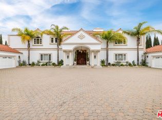 11955 Crest Pl, Beverly Hills, CA 90210