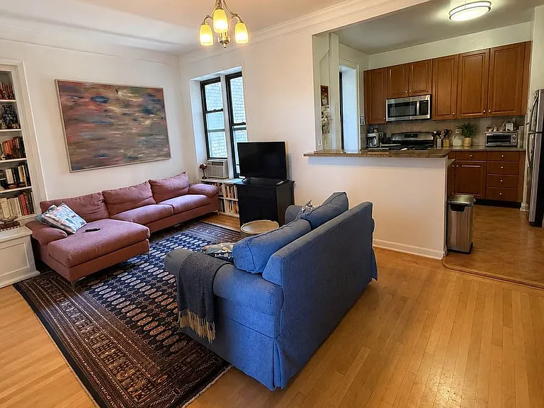250 Riverside Dr #74A — Photo 5