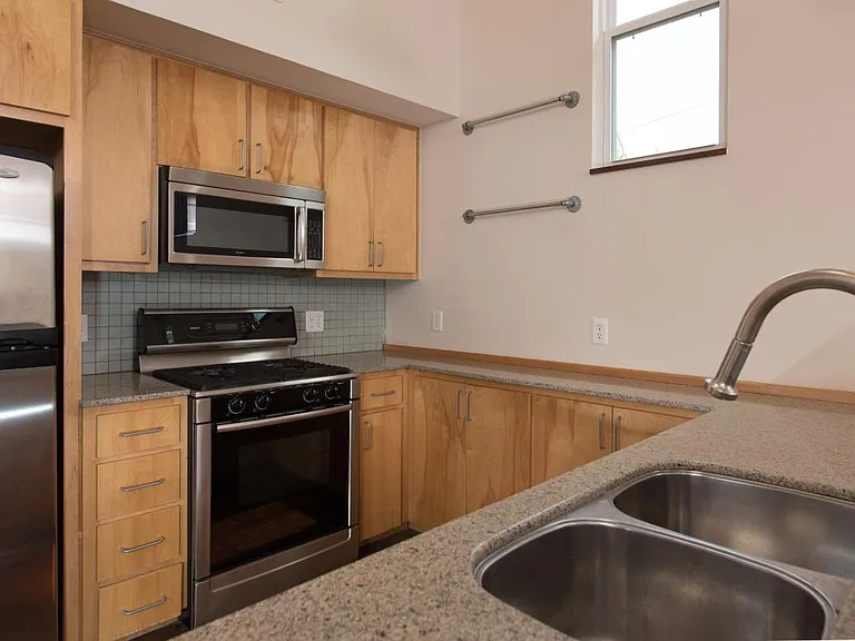 2214 Iva Ln #B — Photo 9