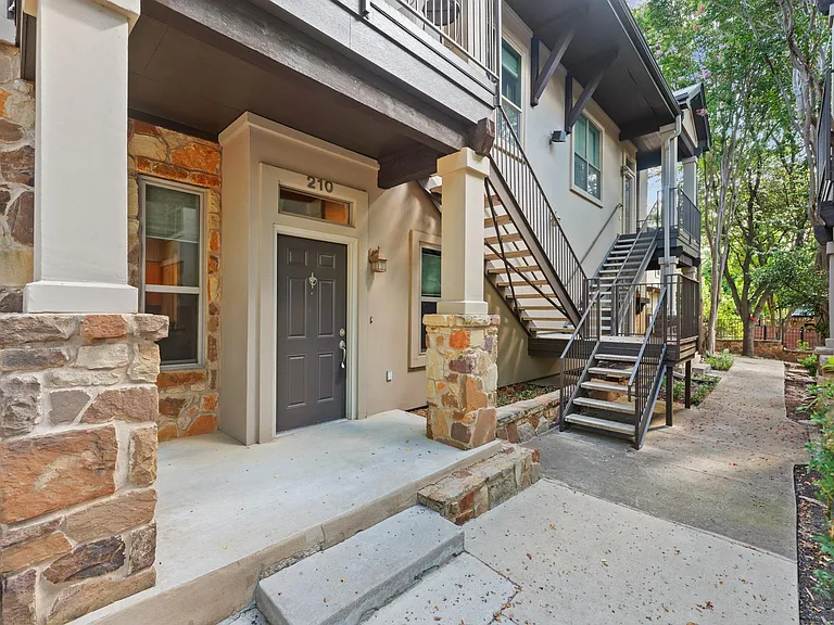 2216 Thornton Rd #210 — Photo 2