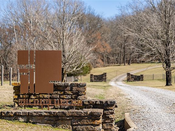 3rd image of 12808 Raheen Ranch Rd