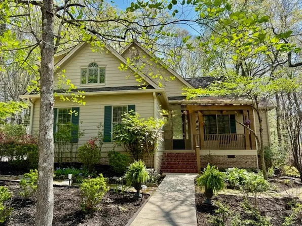 240 Lake Hills Rd, Tullahoma, TN 37388