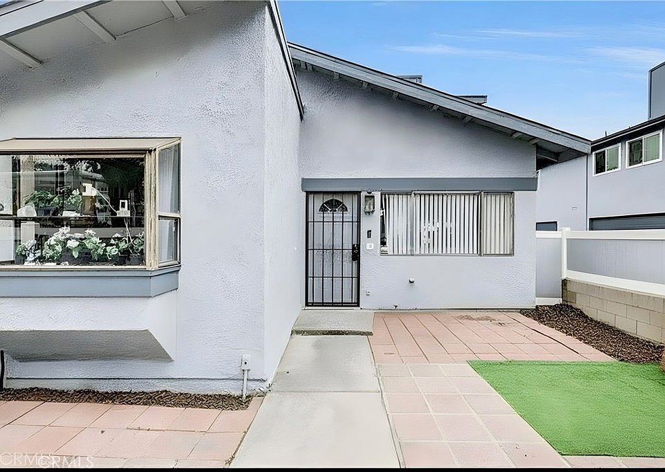 1st image of 900 W Sierra Madre Ave APT 44