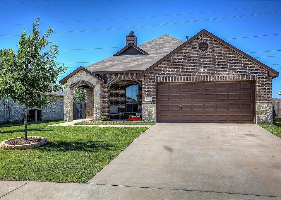 1st image of 717 Valley Ct