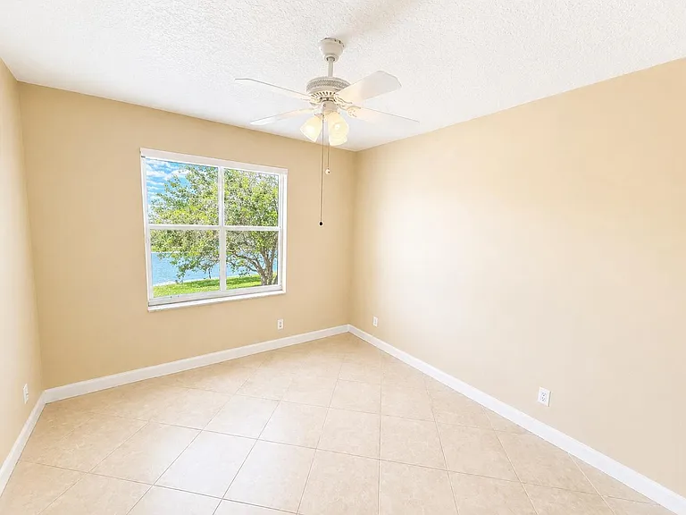 740 SW 191st Ave — Photo 14