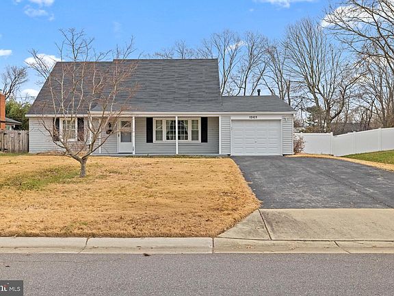 4th image of 12421 Melling Ln