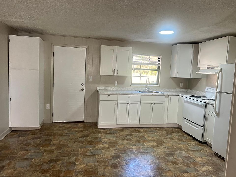 1st image of 1329 N Fairmont Ave #1329