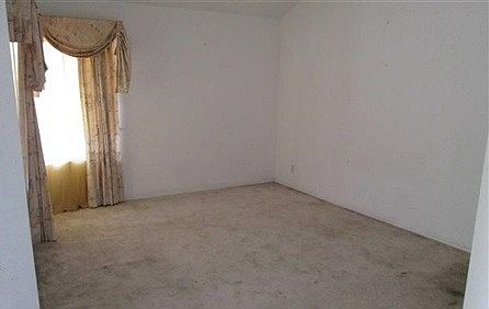 Additional Living Room