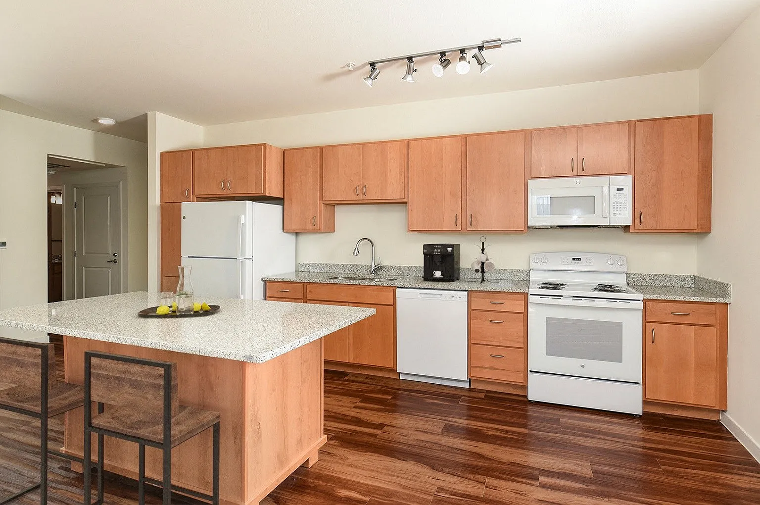 Aviara Flats — Photo 1