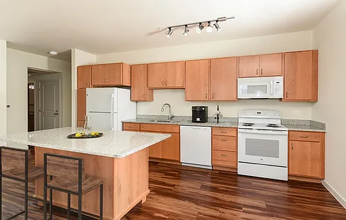 Aviara Flats Photo 1