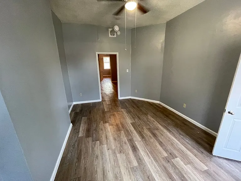 4264 Norfolk Ave — Photo 7