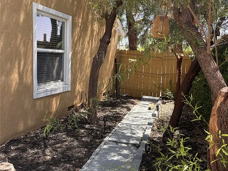 611 Bell Dr — Photo 20