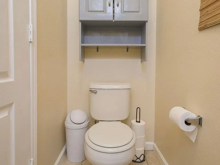 588 Gardenia Pl — Photo 7