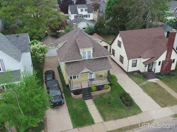 1019 Pine St, Marquette, MI 49855