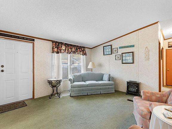 5th image of 8443 Knollwood Dr.