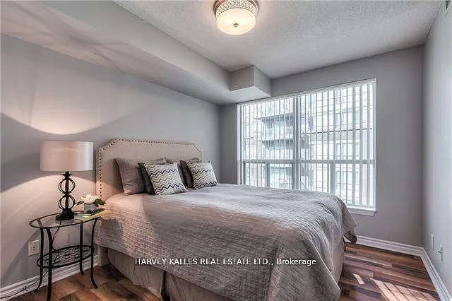 19 Barberry Pl W #703 — Photo 11