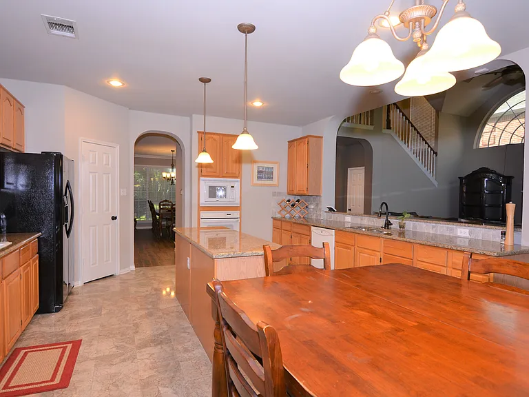 2412 Clearwood Ln — Photo 17
