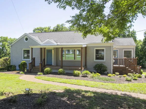 3943 Moss Rose Dr, Nashville, TN 37216