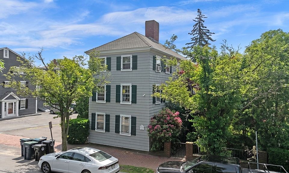 1st image of 395 Essex St