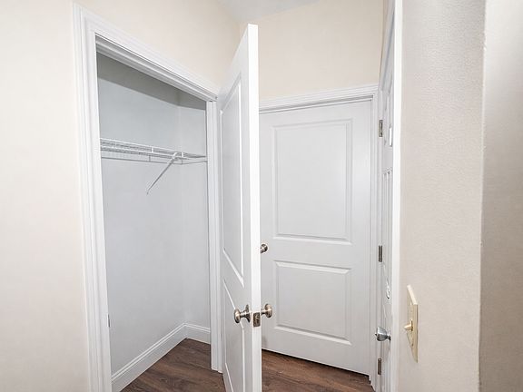 3rd image of 45 Squire St Floor 2