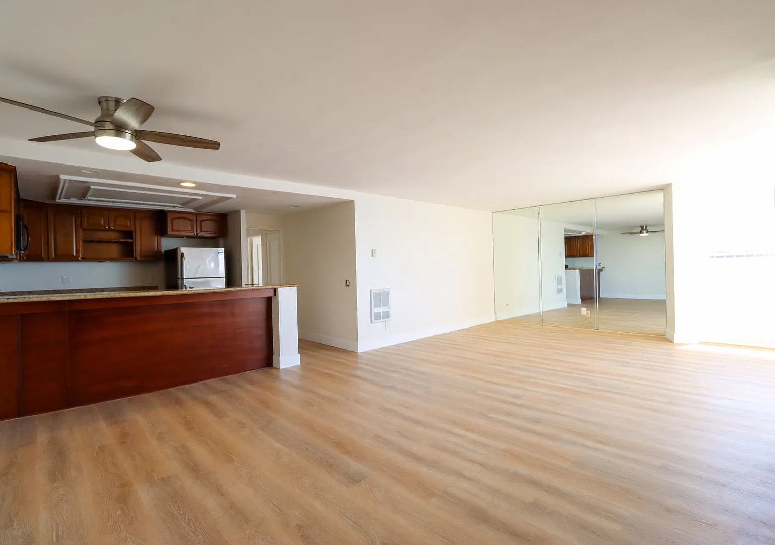 Newport Beach Bayfront Luxury Condo | Gated 2-Bedroom, 1.5-Bath — Photo 4