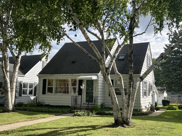 2762 N 82nd STREET, Milwaukee, WI 53222