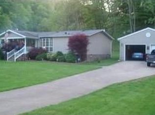 1111 Garretts Bnd, Sod, WV 25564