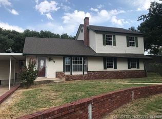 614 E Broadway Ave, Sulphur, OK 73086
