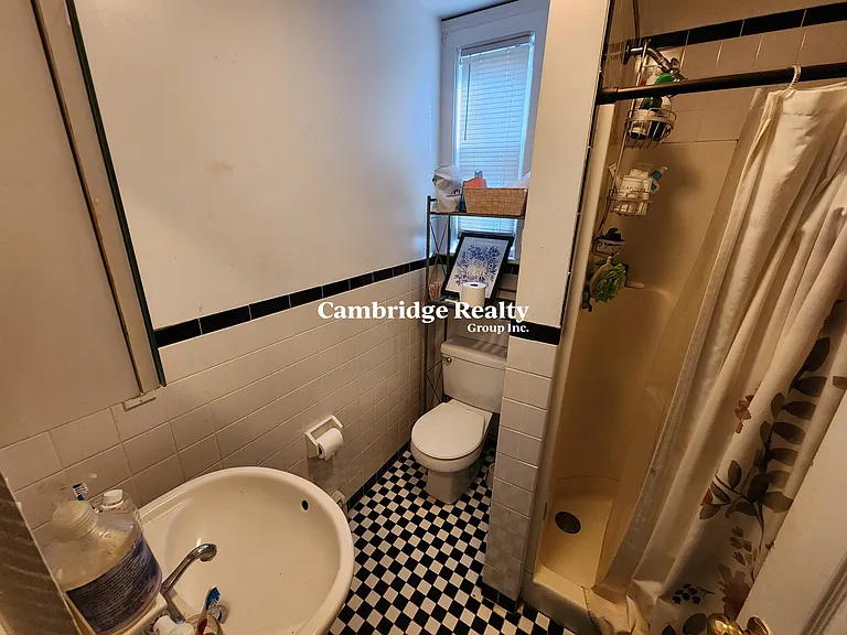 140 Brooks St #1T — Photo 9