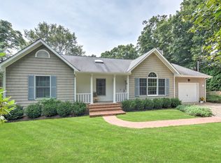 46 Manor Ln S, East Hampton, NY 11937