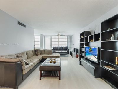 231 174th St APT 2111, Sunny Isles Beach, FL, 33160